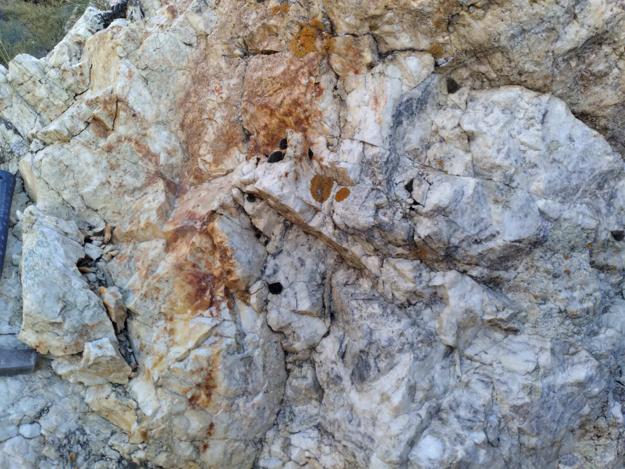 P169-R15_gingurobreccia-red-scaled